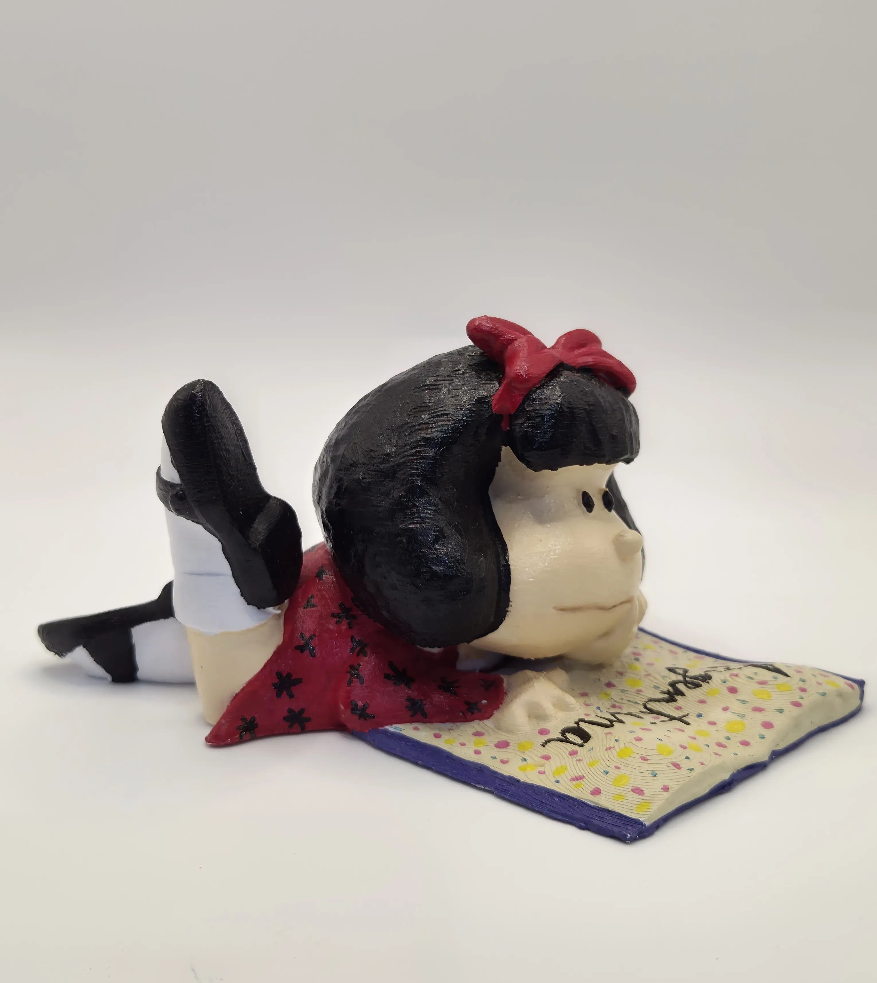 Mafalda Leyendo - Atras