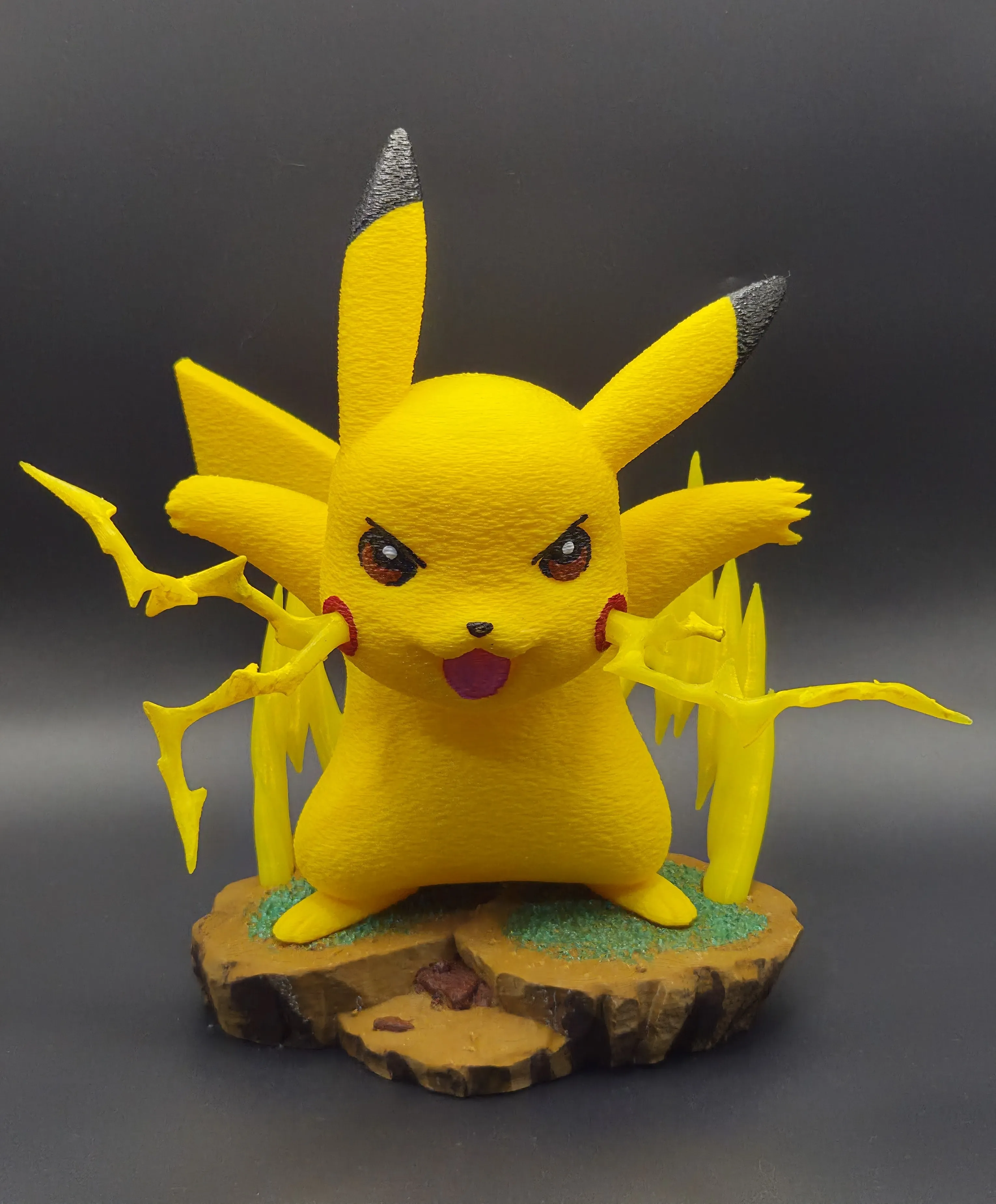 Pikachu Diorama - Frente