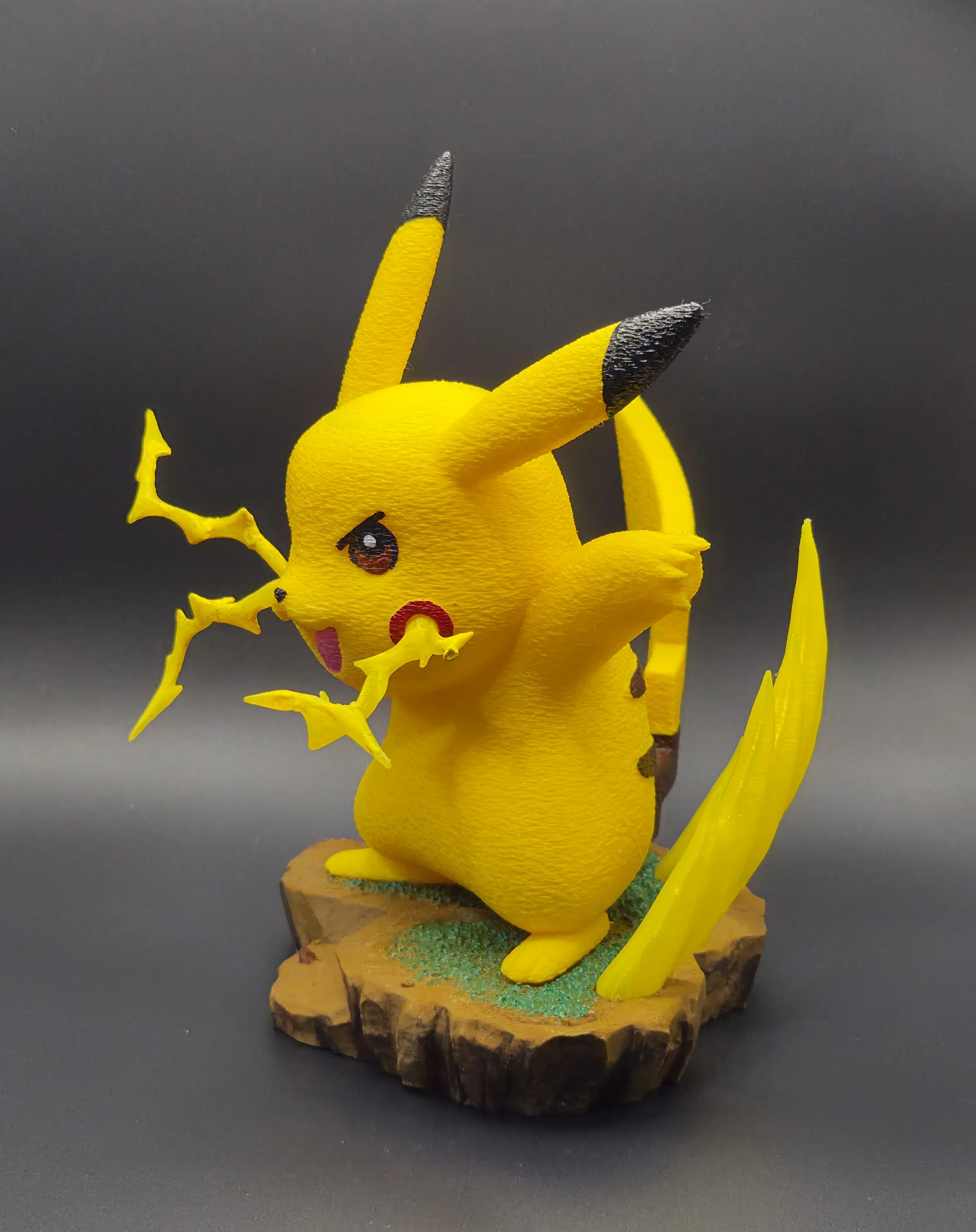 Pikachu Diorama - Izquierda