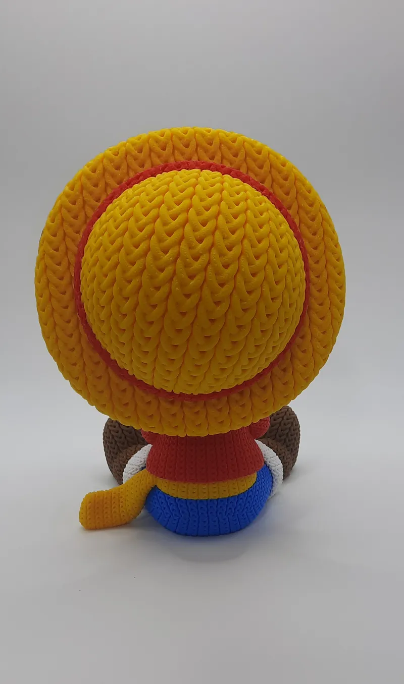 Luffy (One Piece) - Atras