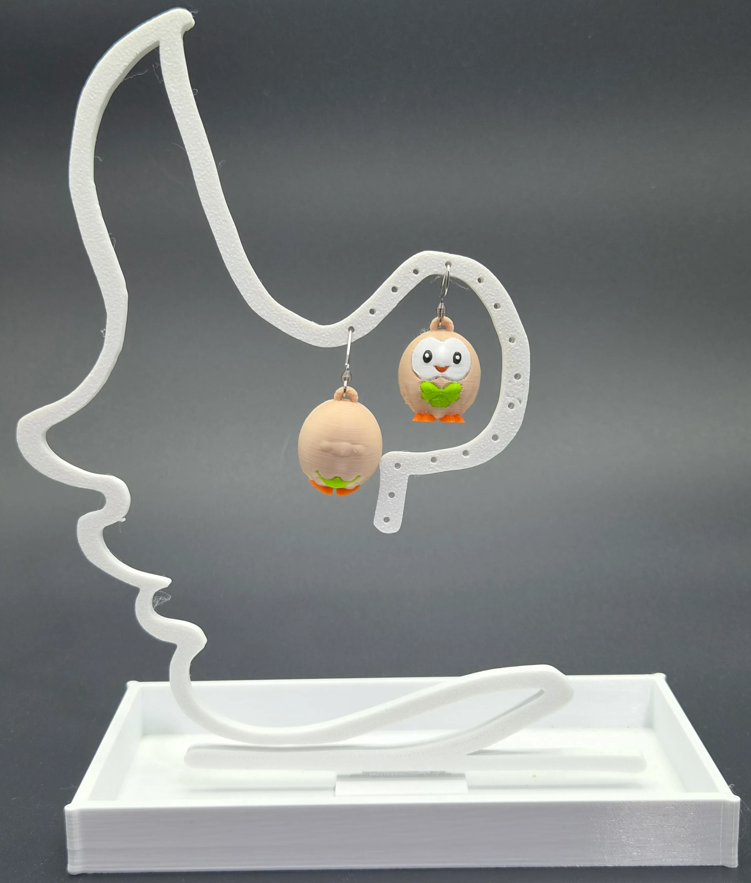 Aros Rowlet Pokémon - Atras