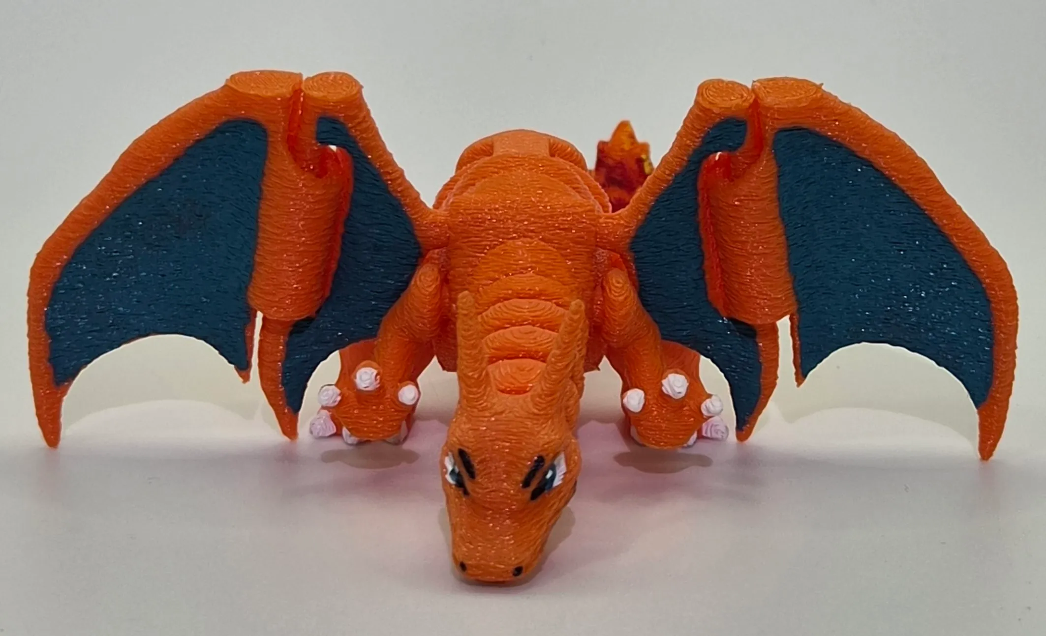 Charizard articulado - Frente
