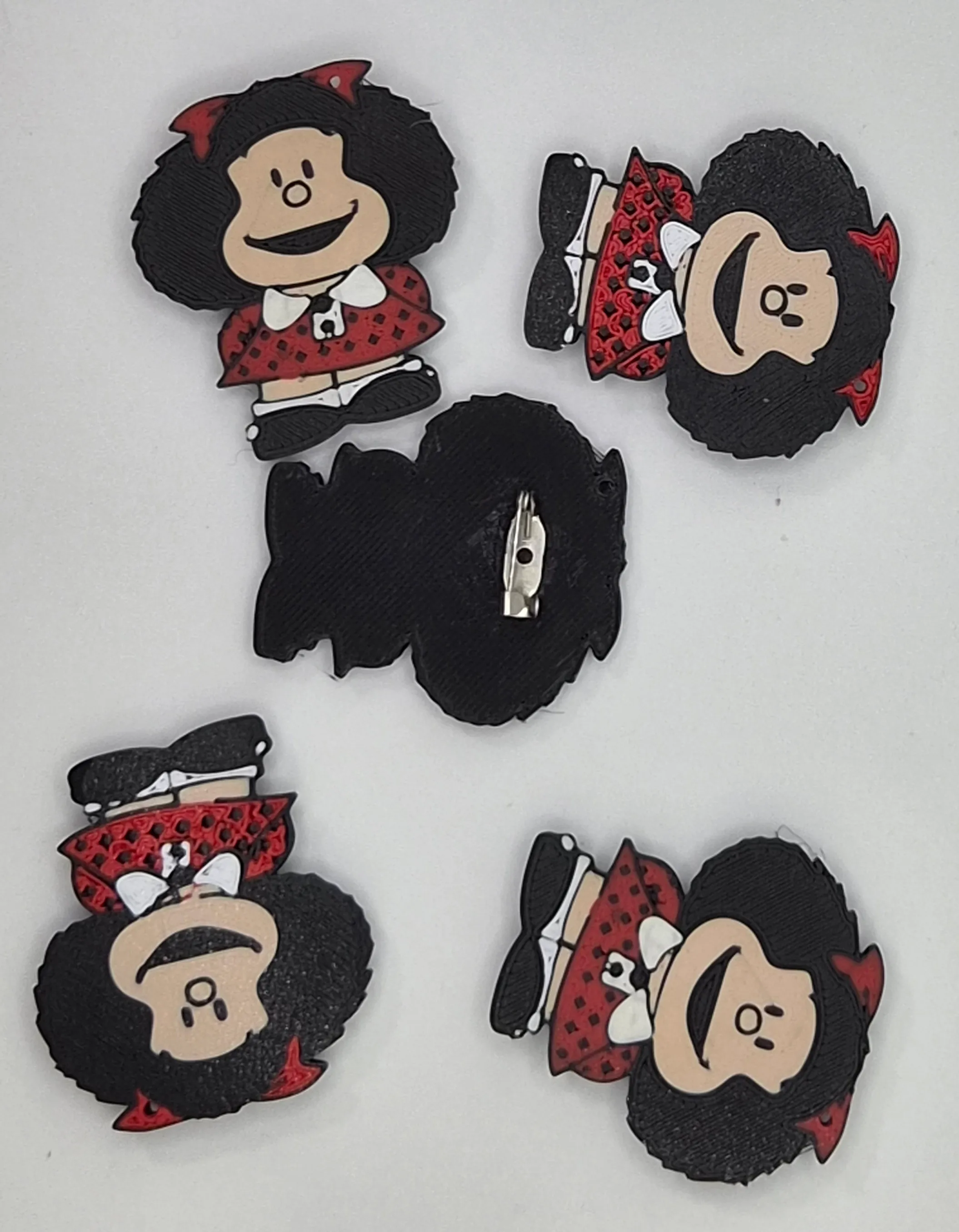 Mafalda pin - Frente