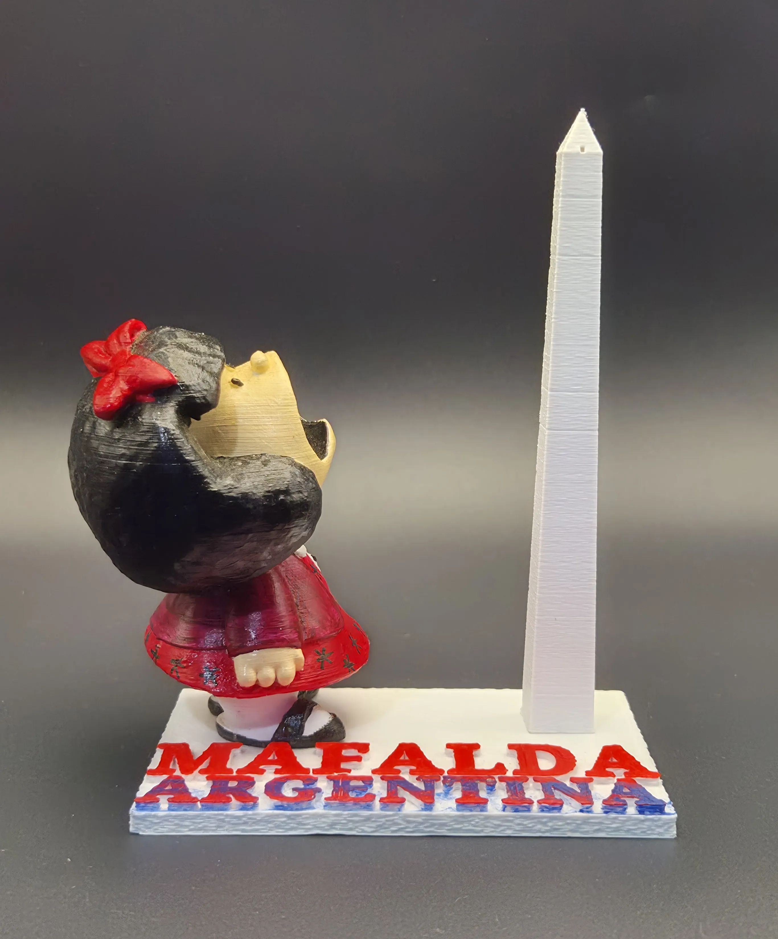 Souvenir Mafalda Basta - Derecha