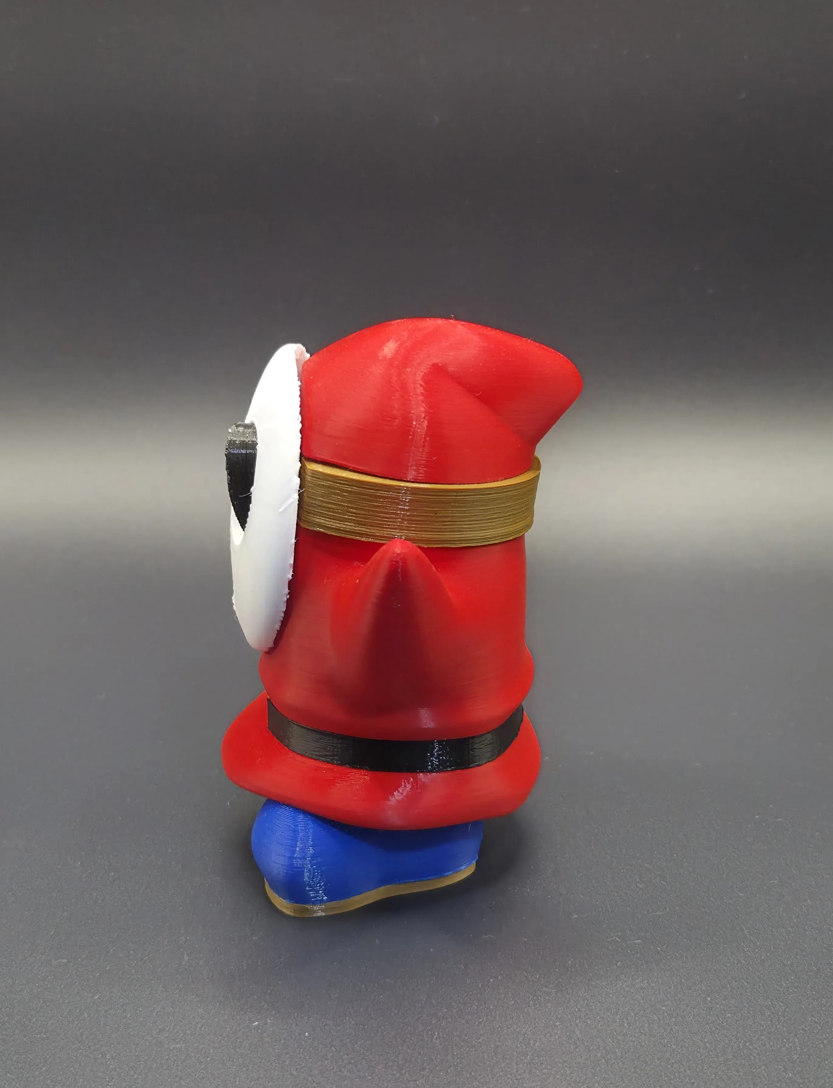 Shy Guy  - Izquierda